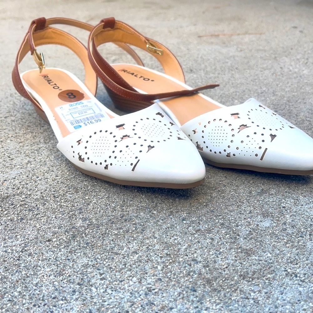 Size 8 women Rialto new wedges